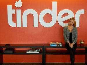 Tinder, Cabeza Advertising